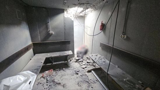 Росіяни обстріляли Херсон та зруйнували пошту: є загиблий та поранені