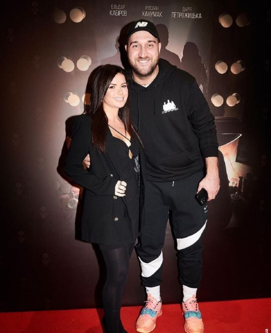 Ханумак виїхав за кордон до сина: ексдружина Шаманська, яка живе з хлопчиком в Києві, відреагувала