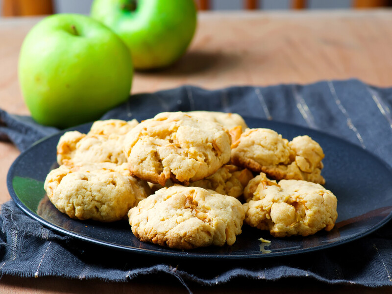 Десерт за 15 хвилин. Рецепт випічки з яблуками Десерт за 15 хвилин. Рецепт випічки з яблуками