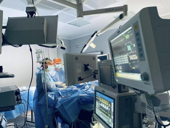 Інсульт у перший тиждень життя: у Львові хірурги провели операцію і врятували немовля