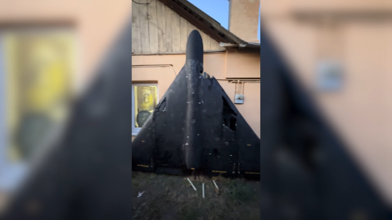 Військові показали збитий чорний “Шахед”: розміри вражають (відео)