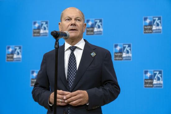 Шольц прокоментував перекидання військ КНДР до України