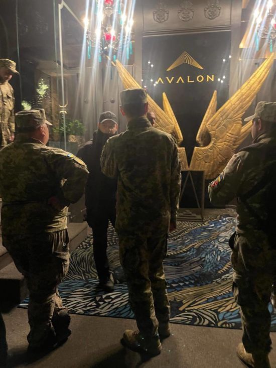 ТЦК провели рейди по клубам у різних містах - очевидці