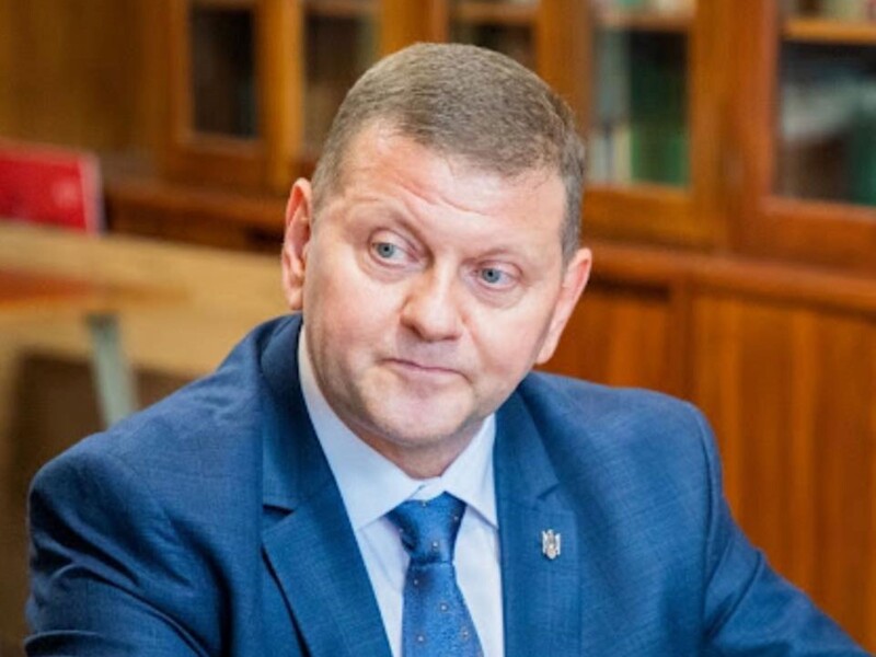 Залужний написав першу книжку про війну з трилогії – ЗМІ Залужний написав першу книжку про війну з трилогії – ЗМІ