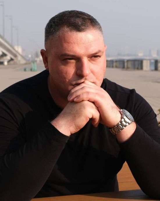 Відомий актор шокував, як окупанти вщент знищили його квартиру: "Навіть телефонували мені"