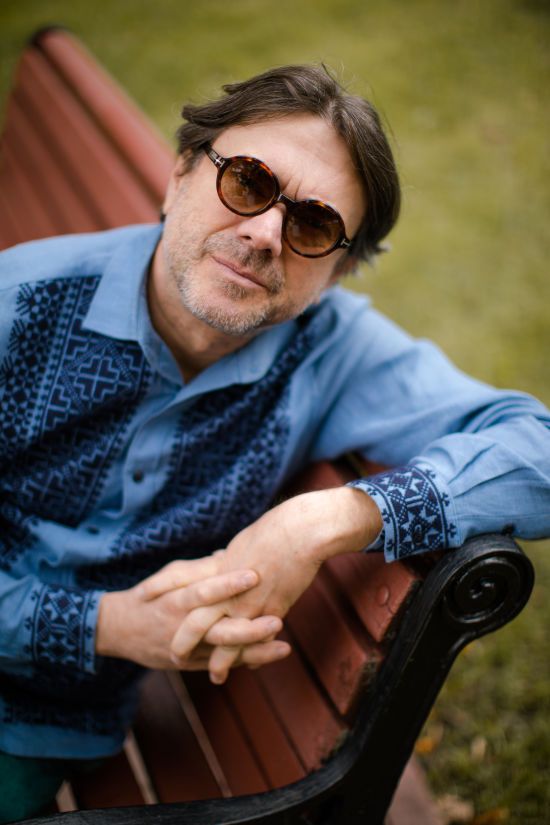 57-річний Остап Ступка показав романтику у воді з молодою обраницею і зробив заяву про кохання