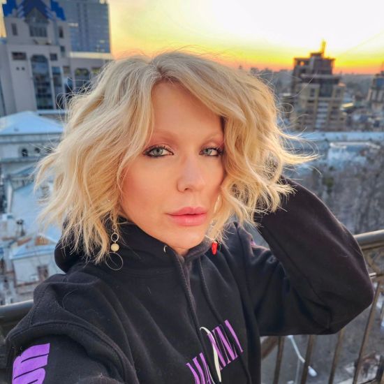 Діва Монро розповіла про свій похід до ТЦК та чи придатна до військової служби