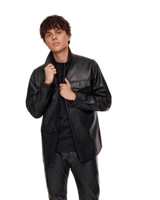 Відомий український співак натякнув на кінець роману з відомою росіянкою: "Багато змін"