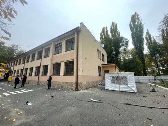 Під час атаки на Київ було пошкоджено єврейську школу (фото)