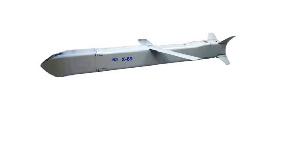 У Мережі показили перше зображення крилатої ракети Х-69 з новою бойовою частиною