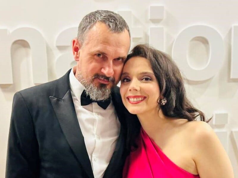 Дружина Сенцова показала нові фото їхнього сина, який підріс Дружина Сенцова показала нові фото їхнього сина, який підріс