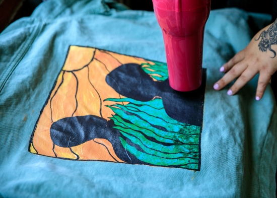 Як висушити мокрий одяг за п'ять хвилин без фена: чотири способи, які можуть бути корисними