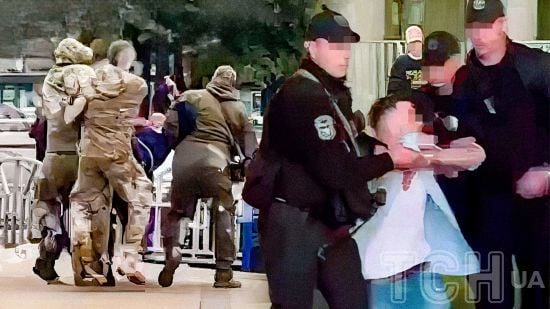 Облави в ресторанах, спортзалах і клубах: ТЦК влаштували масові рейди по всій Україні (відео)