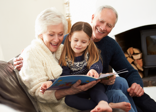 День дідусів і бабусь: привітання у віршах, прозі, листівках, історія свята