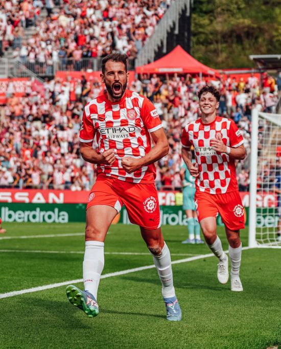 Воротар відбив два пенальті: "Жирона" без Циганкова вирвала перемогу над "Атлетиком" у Примері (відео)