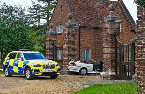 У Великій Британії нетверезий водій протаранив ворота резиденції прем’єр-міністра