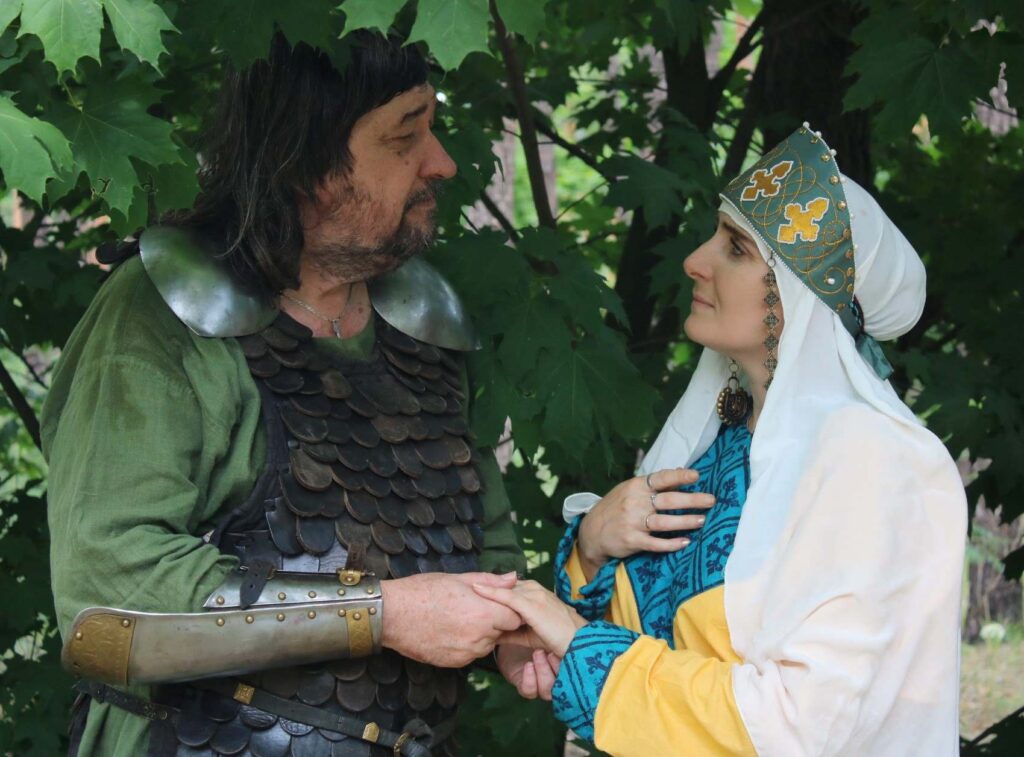 Спецрепортаж з події: Відома українська актриса та  кінорежисерка Юлія Сак презентувала авторську повнометражну стрічку “Україна - храм мого серця”