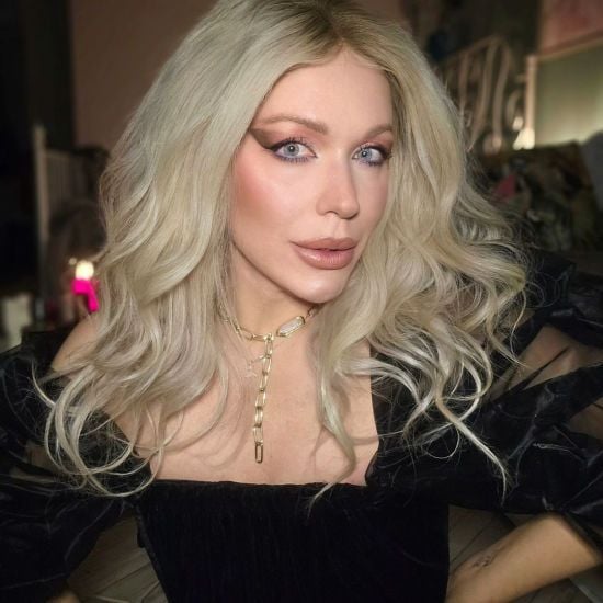 46-річна діва Монро заговорила про усиновлення і відповіла на чутки про народження сина