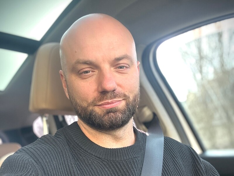 "Як тато вже, чи що". Дьомін розповів, як знайомився з дитиною своєї нової обраниці "Як тато вже, чи що". Дьомін розповів, як знайомився з дитиною своєї нової обраниці