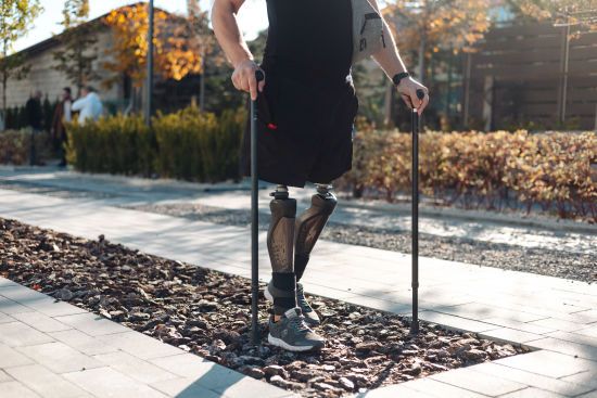 Щоб полегшити реабілітацію: ANSWEAR облаштував перший тренувальний простір для людей з протезами