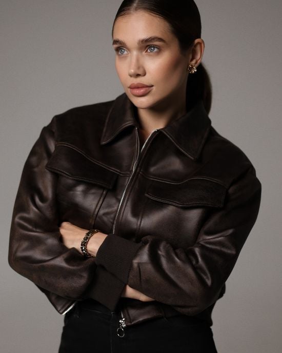 Саша Бо у спідньому похизувалася новим тату на всю спину, яке набивала понад 16 годин