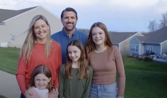 Політик позичив сім'ю у друга для перемоги у виборах: як і хто його викрив (фото)