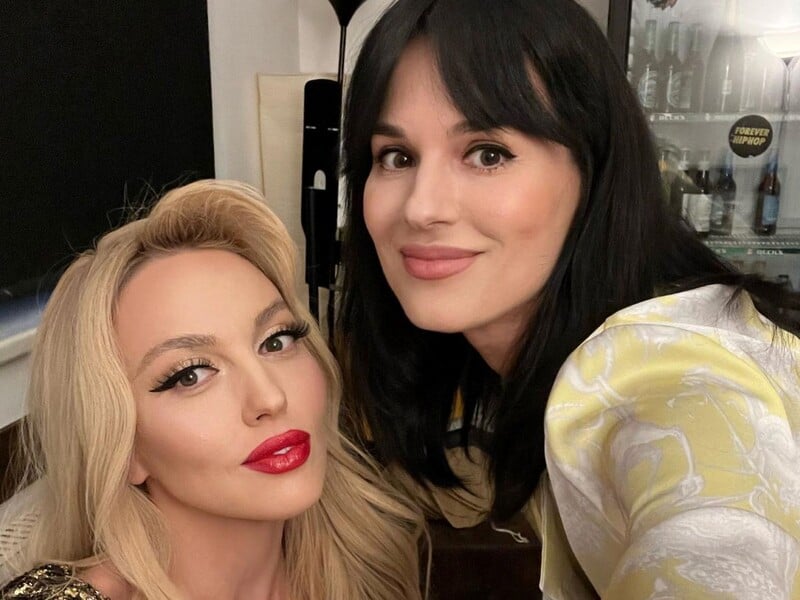 Єфросиніна розповіла про складні стосунки між Поляковою й Буряковським. Співачка відреагувала Єфросиніна розповіла про складні стосунки між Поляковою й Буряковським. Співачка відреагувала