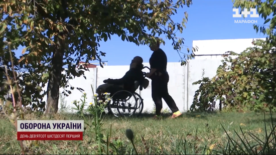 "Жахливий догляд і невдоволені обличчя": чому тяжкопоранені воїни в Україні не отримують належної допомоги