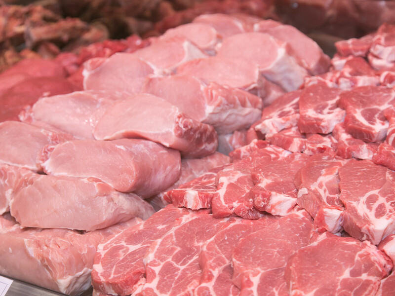 "Якщо продавець щось приховує, він буде проти". Лайфхак, як на ринку швидко визначити несвіже м'ясо "Якщо продавець щось приховує, він буде проти". Лайфхак, як на ринку швидко визначити несвіже м'ясо