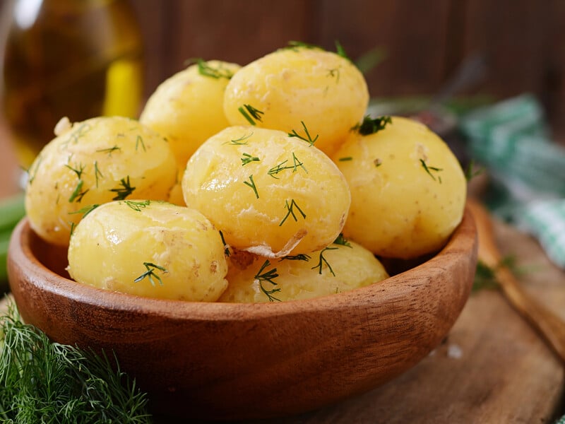 Як правильно солити відварену картоплю. Три варіанти, які зроблять страву ще смачнішою Як правильно солити відварену картоплю. Три варіанти, які зроблять страву ще смачнішою