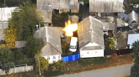 Горіло в Тьоткіно на Курщині: ворог зазнав втрат від fpv-нальоту розвідників (відео)