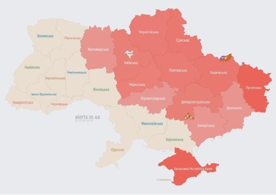 Україною рухаються ворожі дрони: названо напрямок руху