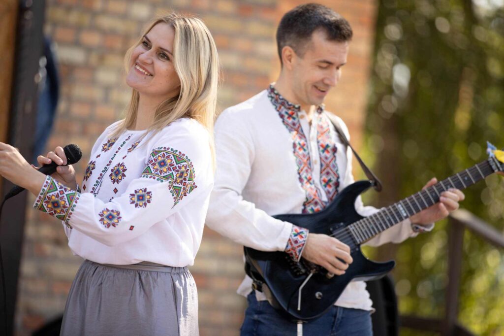 “Країни мрій не існує, але її можна створити”: гурт “ТамДеМи” презентує гімн надії на краще майбутнє “Країни мрій не існує, але її можна створити”: гурт “ТамДеМи” презентує гімн надії на краще майбутнє