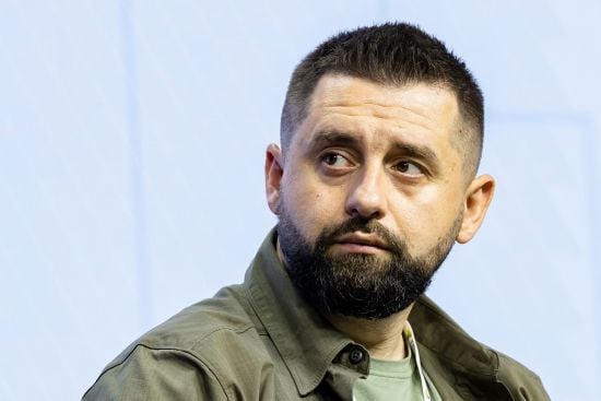 Коли "Слуги народу" підуть на фронт: Арахамія назвав умову Коли "Слуги народу" підуть на фронт: Арахамія назвав умову