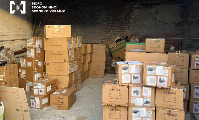 БЕБ знайшло велику партію контрафактних електронних сигарет: їх завозили з ЄС БЕБ знайшло велику партію контрафактних електронних сигарет: їх завозили з ЄС