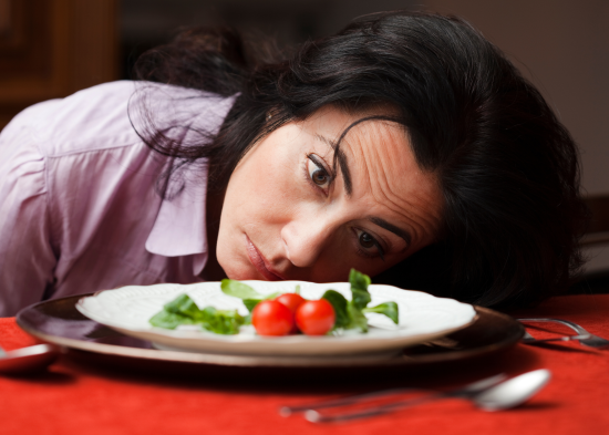 Названо харчові звички, які уповільнюють метаболізм