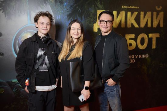 Став актором і знімається у серіалах: який вигляд має старший син Олексія Нагрудного і чим займається