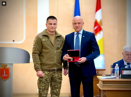 Труханов отримав медаль "За вірність українському народу": як відреагували військові