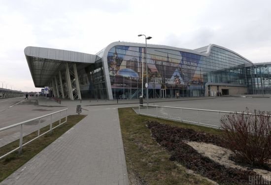 Садовий зробив заяву про відкриття аеропорту у Львові під час війни