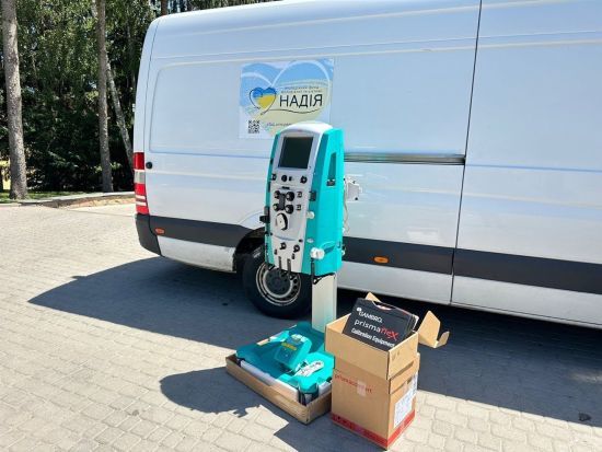 Олексій Омельяненко спільно з фондом «Надія» передав 10 апаратів Prismaflex до прифронтових шпиталів