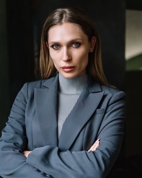 Відома українська акторка заявила про кризу з чоловіком після 9 років шлюбу: "Зараз непросто"