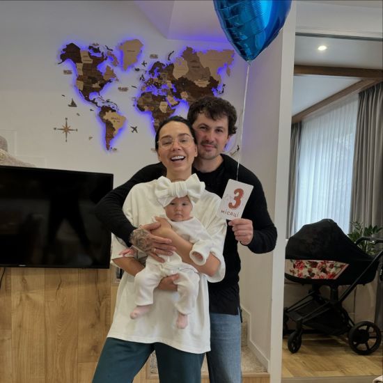 Євген Кот замилував фото з крихітною донечкою та розповів про її характер: "Ми приємно шоковані"