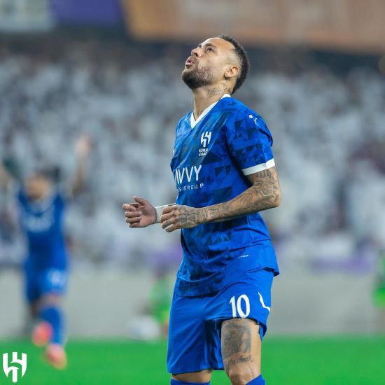 Не грав понад рік: Неймар повернувся на поле після важкої травми (відео)