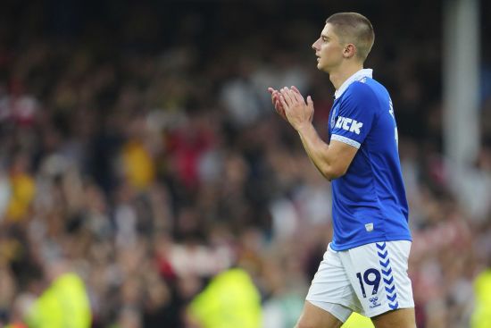 Миколенко повернувся після травми і допоміг "Евертону" перемогти новачка АПЛ