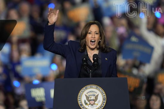 Гарріс назвала Трампа "фашистом, який прагне безконтрольної влади"