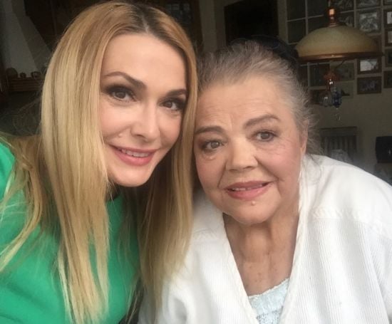 Ольга Сумська зворушила архівними фото з мамою й розповіла про пам'ятний день