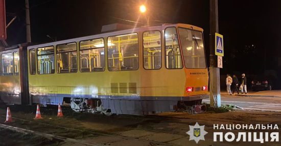 Був п'яний і під наркотиками: у Львові водій трамвая збив жінку з дворічним онуком