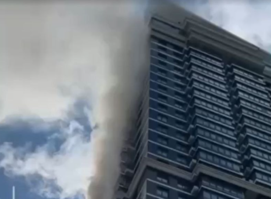 У Києві горить багатоповерхівка в елітному ЖК Jack House: з'явилося відео