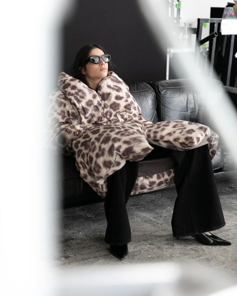 До кінця 2025 року: H&M відмовиться від використання натурального пір’я у своїх речах До кінця 2025 року: H&M відмовиться від використання натурального пір’я у своїх речах