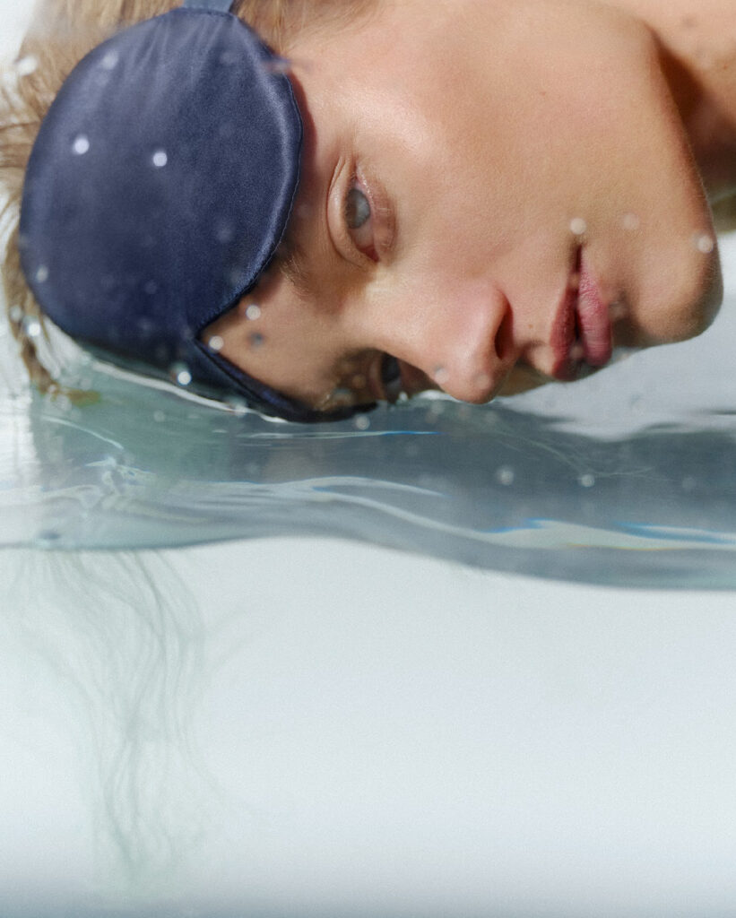 Тиша серед шторму: бренд шовкових аксесуарів MOLODO випустив благодійну колекцію